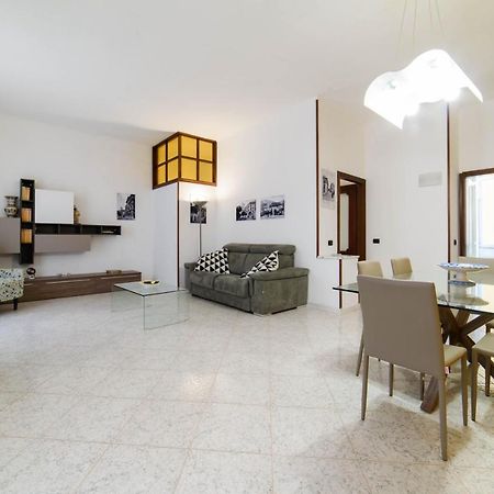 Casa Vacanze “In Centro” ساليرنو المظهر الخارجي الصورة