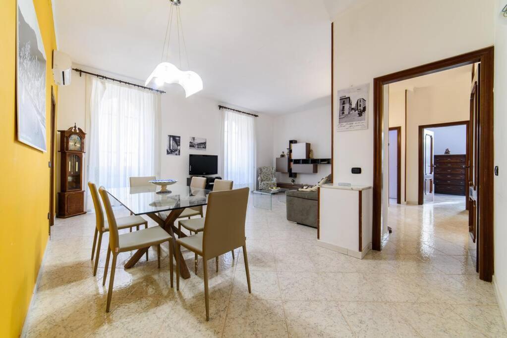 Casa Vacanze “In Centro” ساليرنو المظهر الخارجي الصورة